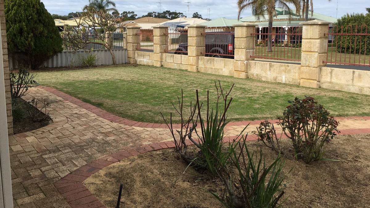 11 Mariner Place, Halls Head, WA 6210 AUS