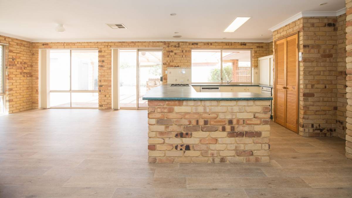 4 Elms Court, Erskine, WA 6210 AUS