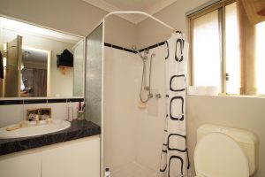4 Oakover Turn, GREENFIELDS, WA 6210 AUS