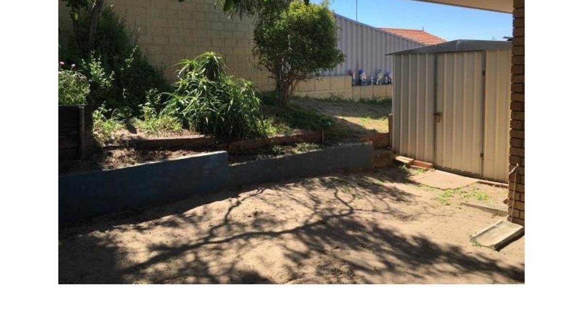 104B Janis Street, HALLS HEAD, WA 6210 AUS