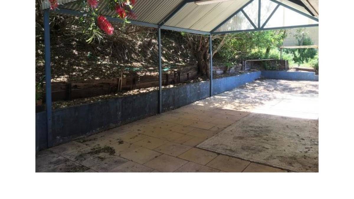 104B Janis Street, HALLS HEAD, WA 6210 AUS