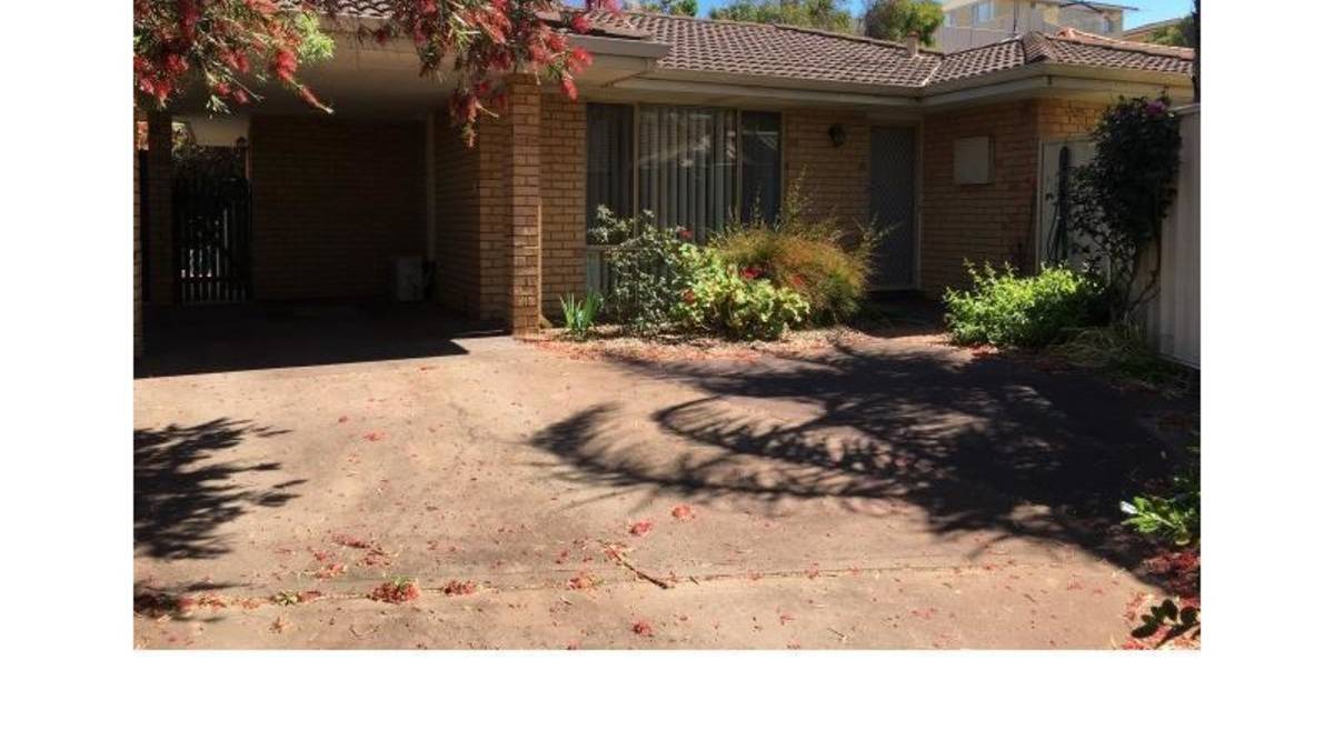 104B Janis Street, HALLS HEAD, WA 6210 AUS
