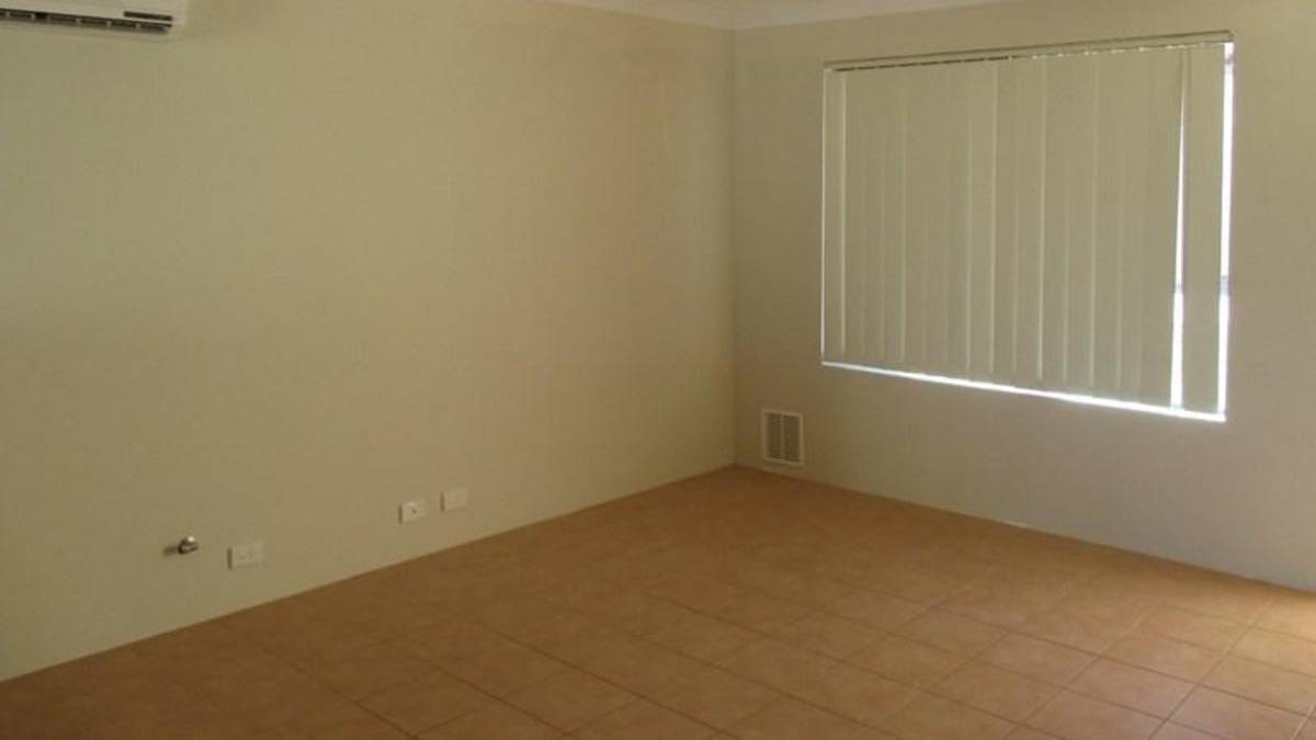 4/4 Binnar Court, ERSKINE, WA 6210 AUS