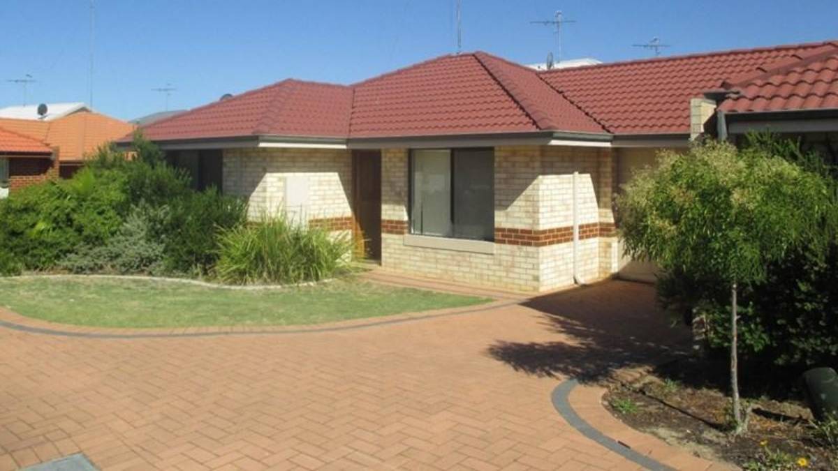 4/4 Binnar Court, ERSKINE, WA 6210 AUS