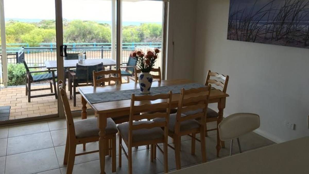 19 Abeona Parade, MADORA BAY, WA 6210 AUS