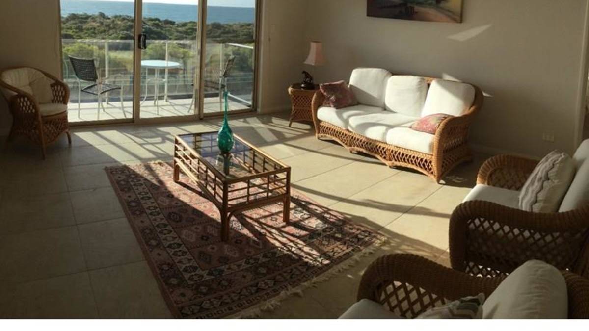 19 Abeona Parade, MADORA BAY, WA 6210 AUS