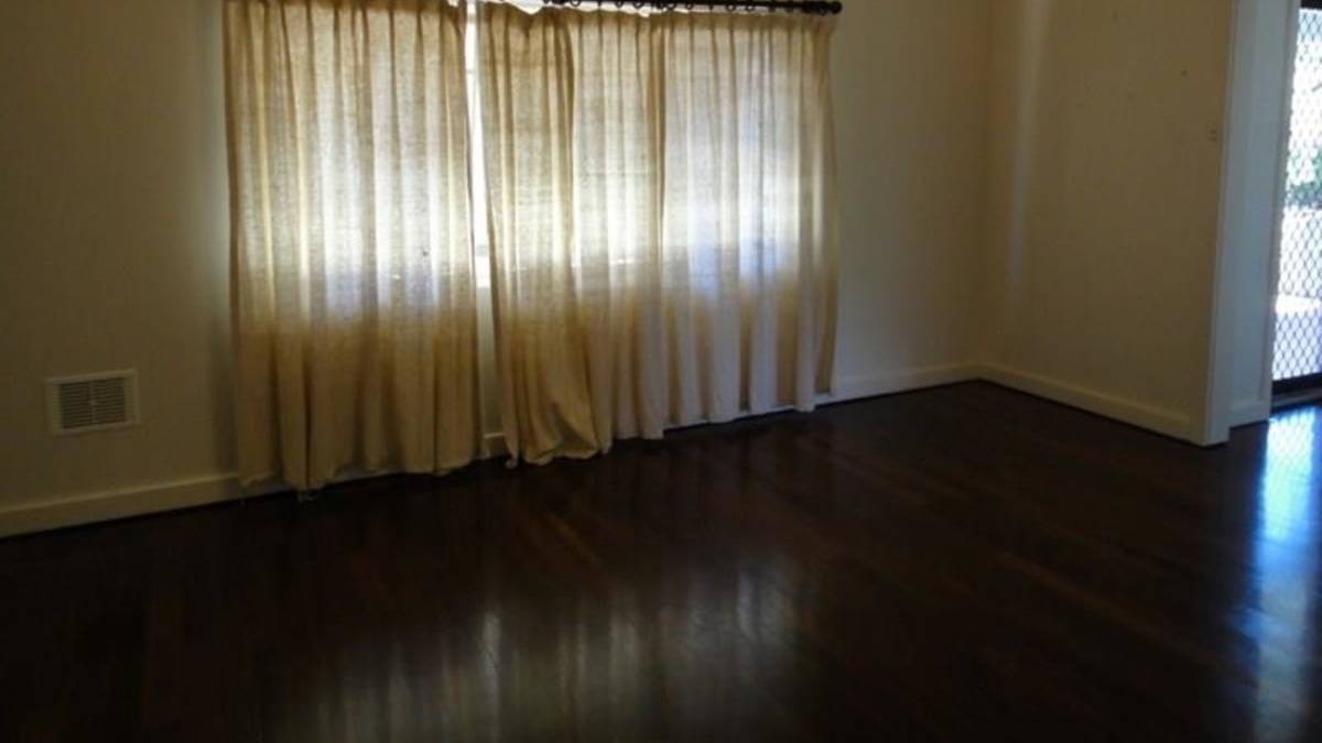 54 Leslie Street, DUDLEY PARK, WA 6210 AUS