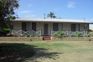77 Ayrton Street, DAWESVILLE, WA 6211 AUS
