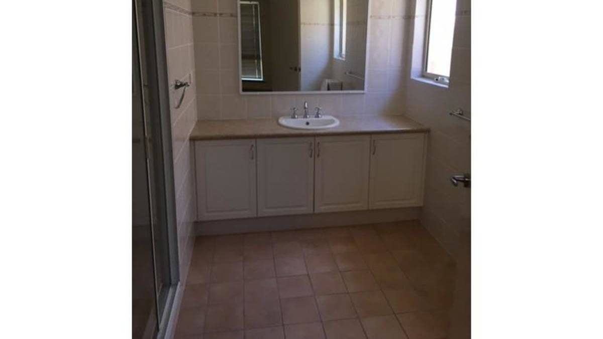 6 Saffron Loop, FALCON, WA 6210 AUS