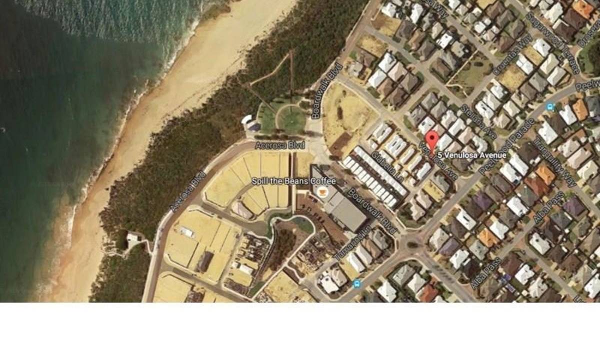 5 Venulosa Avenue, HALLS HEAD, WA 6210 AUS
