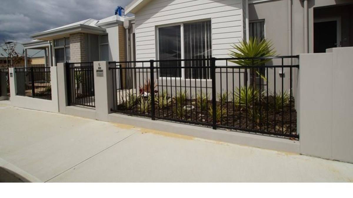 5 Venulosa Avenue, HALLS HEAD, WA 6210 AUS