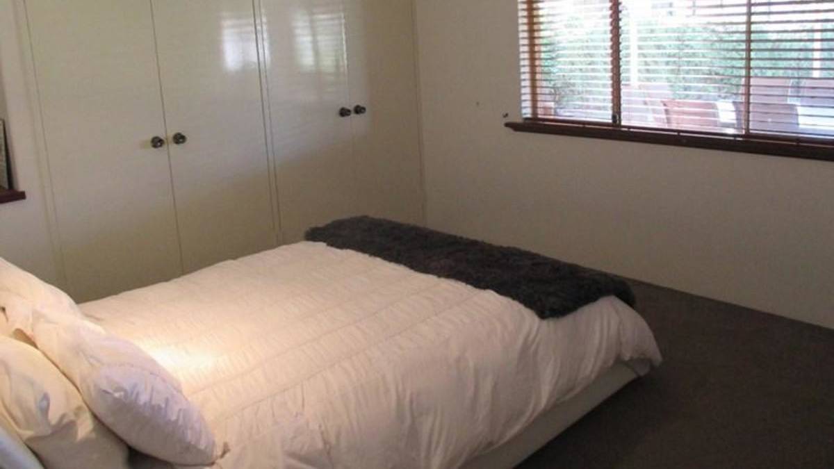 2 Woolah Place, South Yunderup, WA 6208 AUS