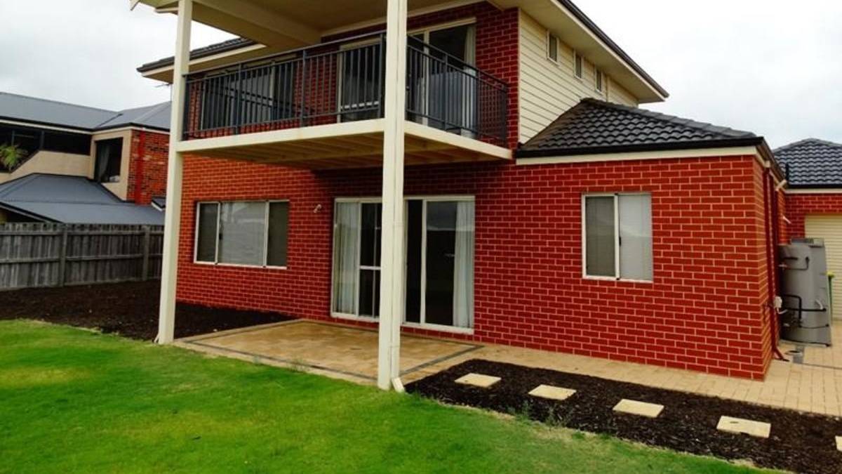 14 Lilly Pilly Lookout, HALLS HEAD, WA 6210 AUS