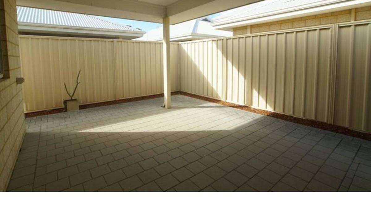 72 Leisure Way, HALLS HEAD, WA 6210 AUS