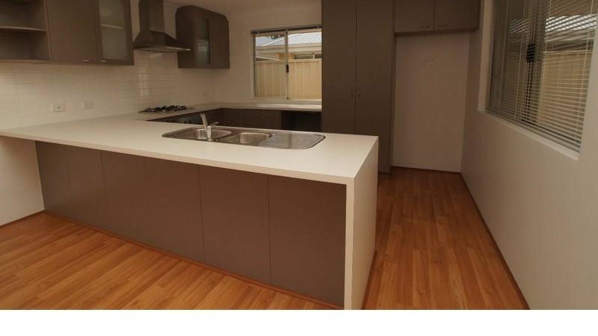 72 Leisure Way, HALLS HEAD, WA 6210 AUS