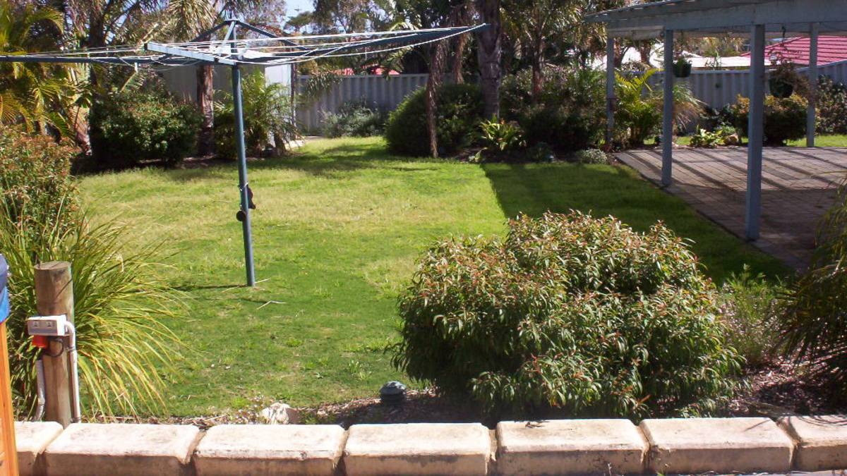 5 Carabeen Place, HALLS HEAD, WA 6210 AUS