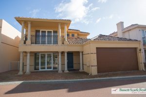 6/5 Westview Parade, Wannanup, WA 6210 AUS