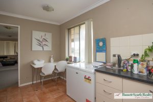 6 Oversby Street, Halls Head, WA 6210 AUS