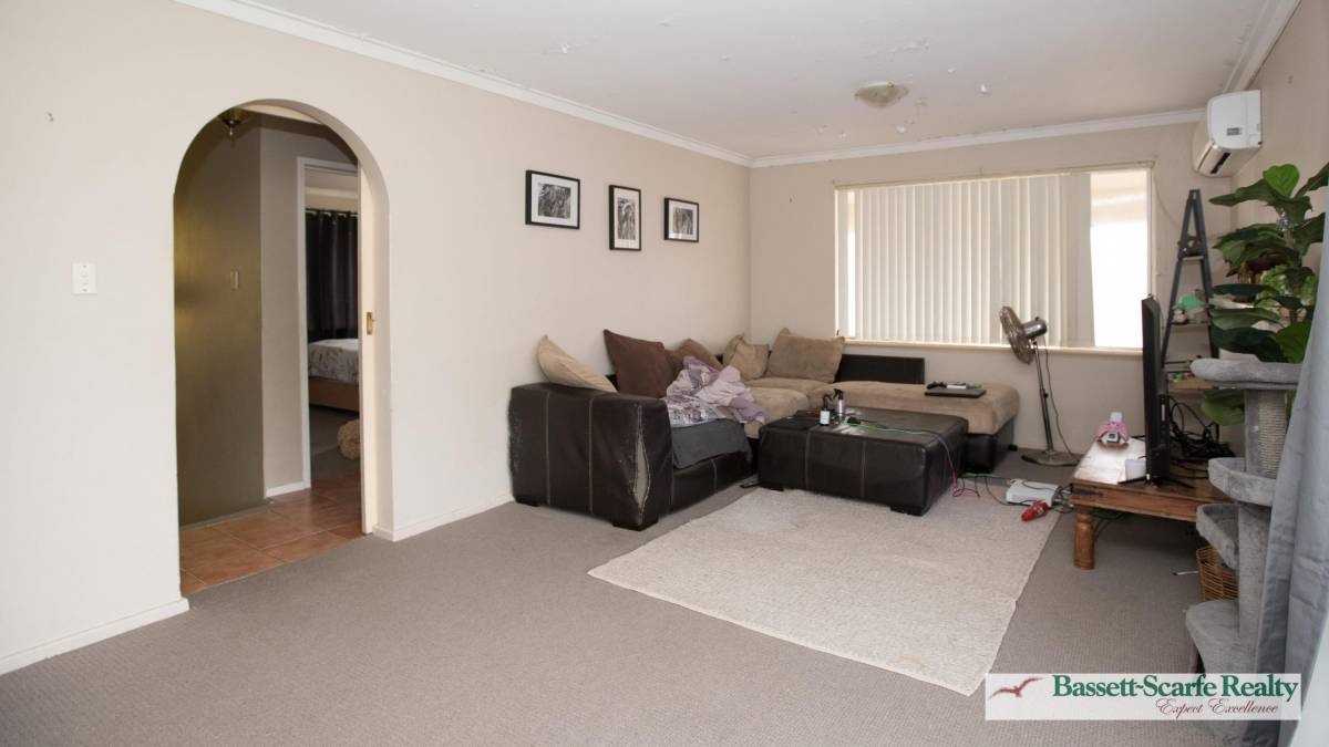 6 Oversby Street, Halls Head, WA 6210 AUS