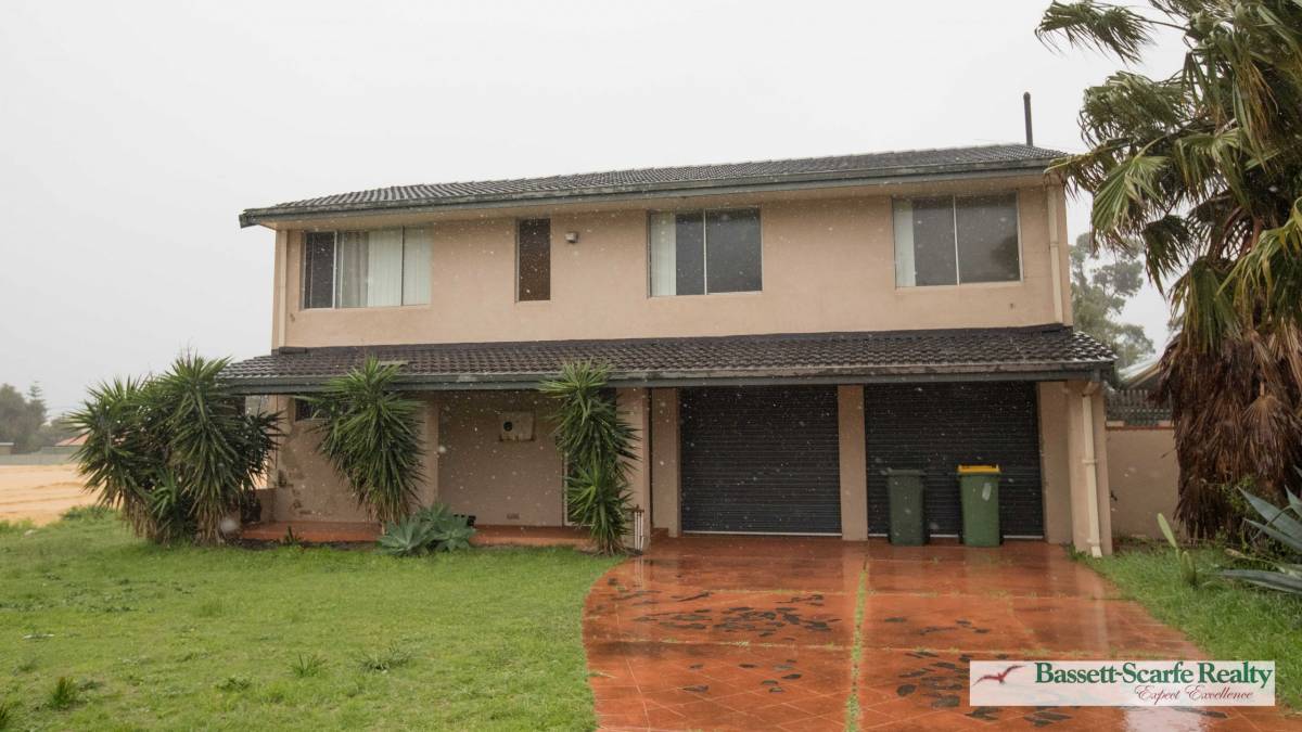 6 Oversby Street, Halls Head, WA 6210 AUS