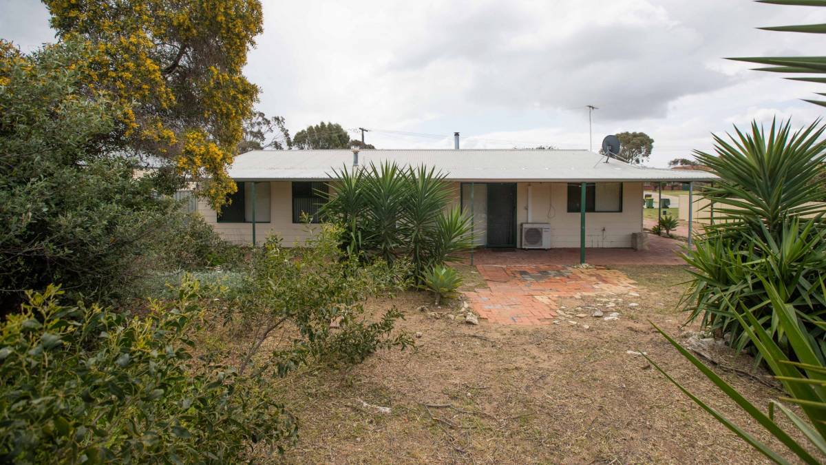 77 Ayrton Street, DAWESVILLE, WA 6211 AUS