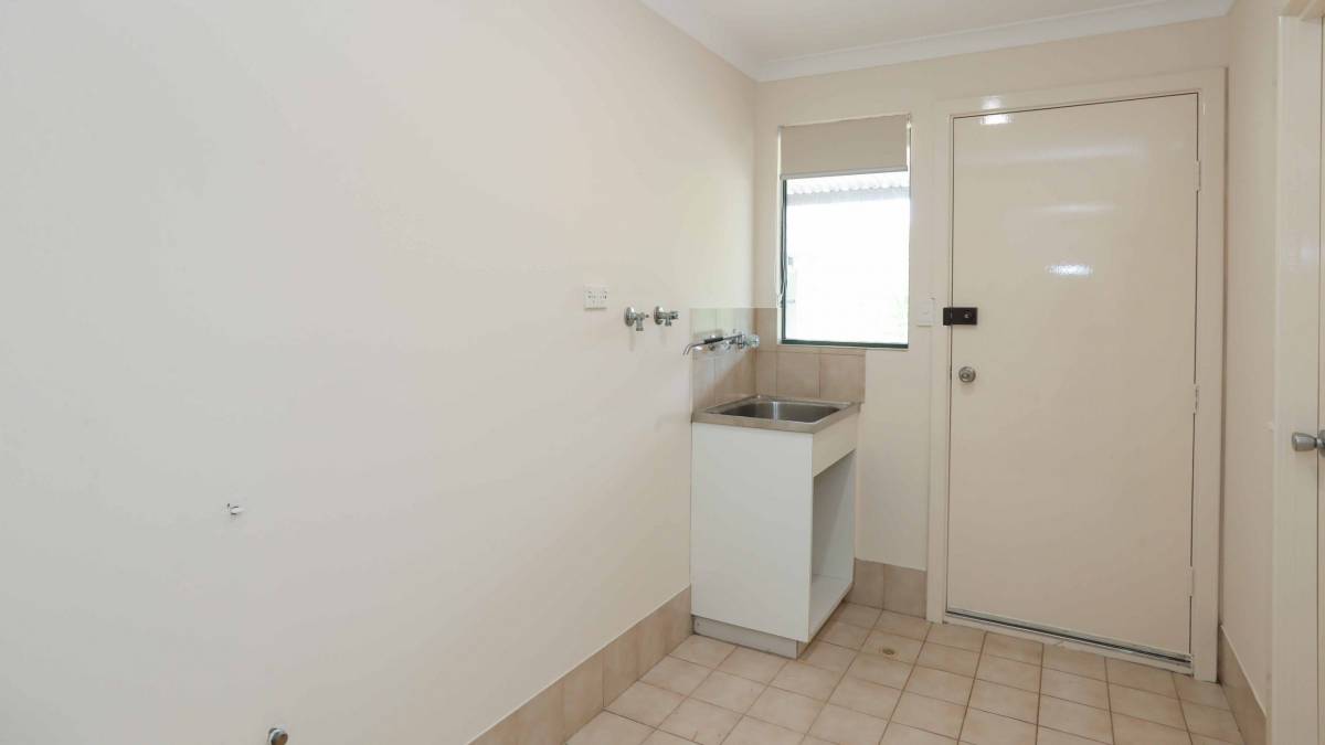 77 Ayrton Street, DAWESVILLE, WA 6211 AUS