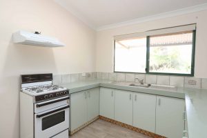 77 Ayrton Street, DAWESVILLE, WA 6211 AUS