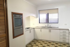 2 Muir Place, Halls Head, WA 6210 AUS