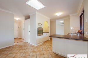 2 Haddon Place, HALLS HEAD, WA 6210 AUS