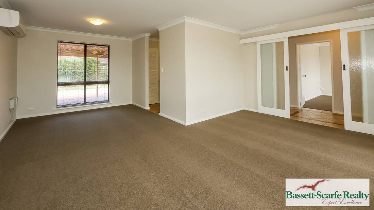 2 Haddon Place, HALLS HEAD, WA 6210 AUS