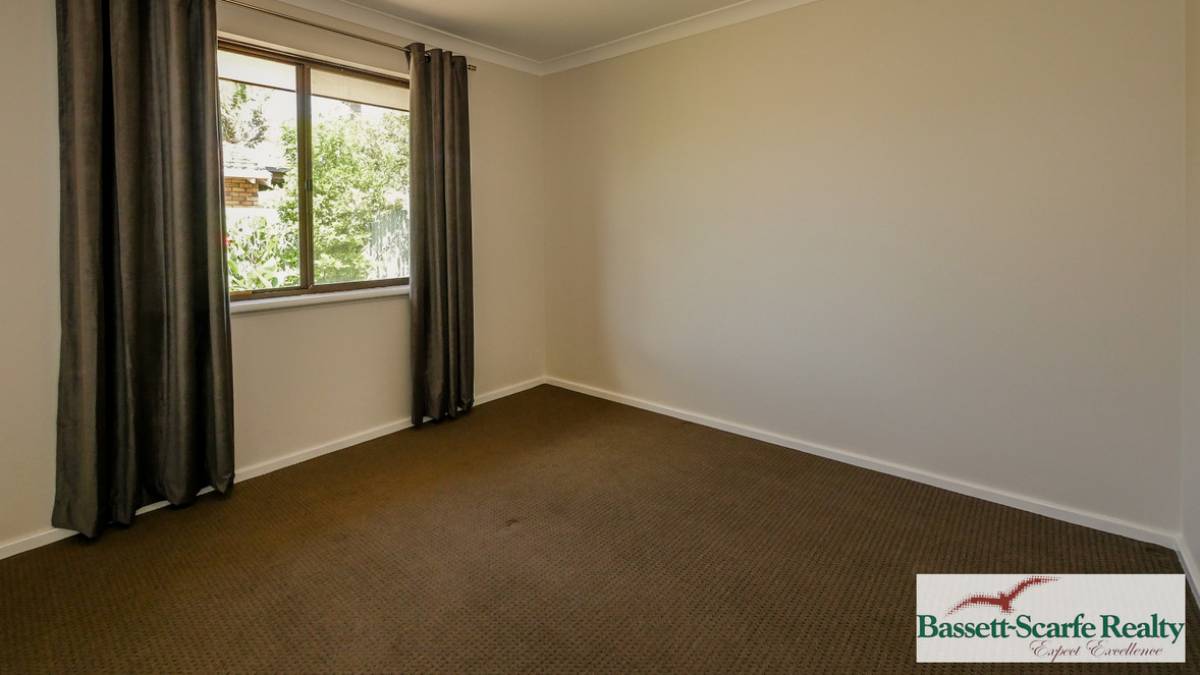 2 Haddon Place, HALLS HEAD, WA 6210 AUS