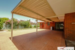 2 Haddon Place, HALLS HEAD, WA 6210 AUS