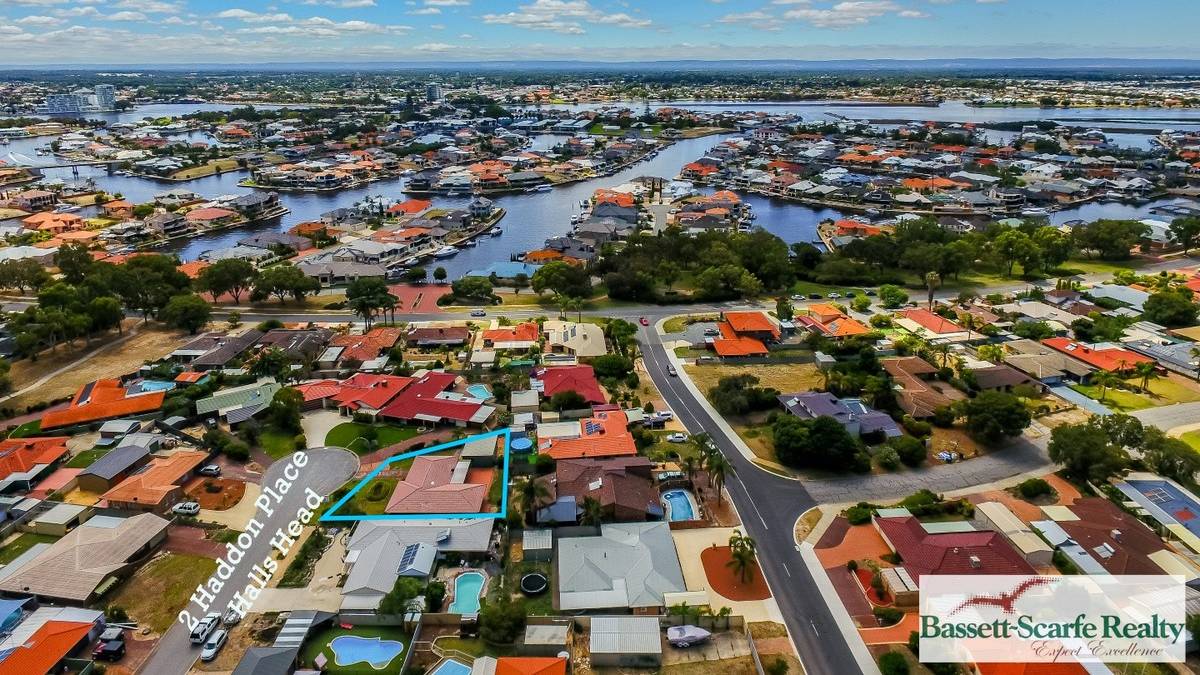 2 Haddon Place, HALLS HEAD, WA 6210 AUS