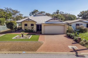 22 Flinders Street, Falcon, WA 6210 AUS