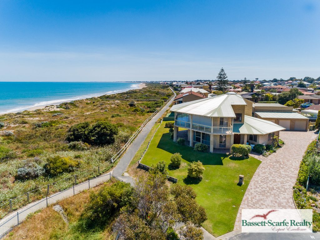 3 Petina Court, Silver Sands - Thumbnail 2