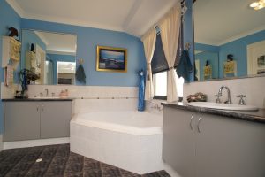5 Goldsworthy Loop, DAWESVILLE, WA 6211 AUS