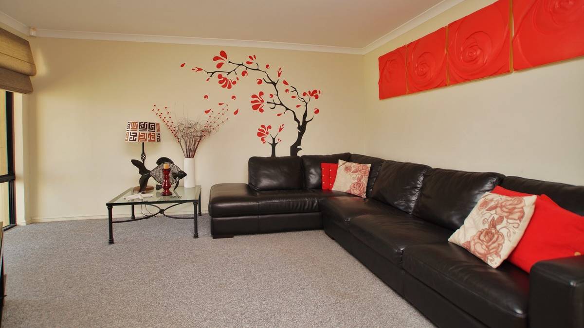 5 Goldsworthy Loop, DAWESVILLE, WA 6211 AUS