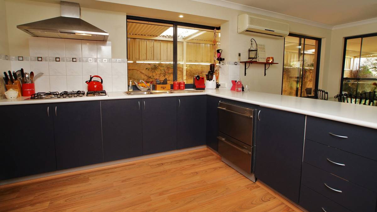 5 Goldsworthy Loop, DAWESVILLE, WA 6211 AUS