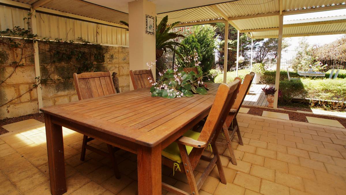 5 Goldsworthy Loop, DAWESVILLE, WA 6211 AUS