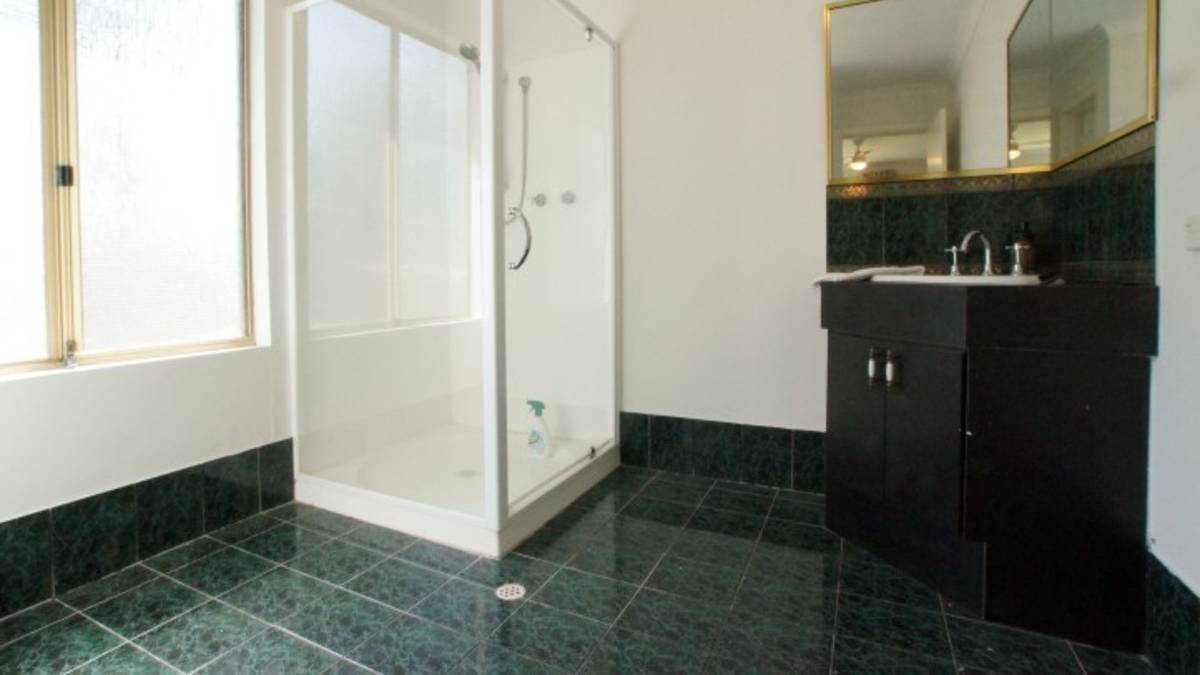 28 Yeedong Road, Falcon, WA 6210 AUS