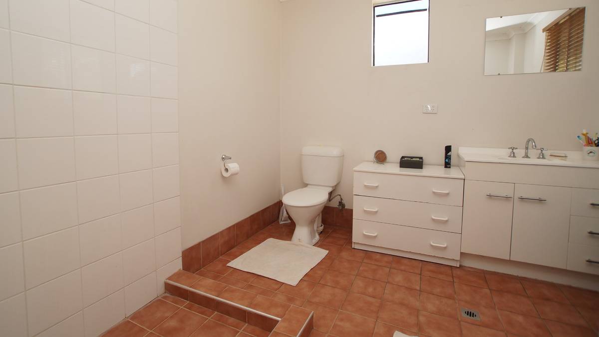 616 Southern Estuary Road, Lake Clifton, WA 6215 AUS