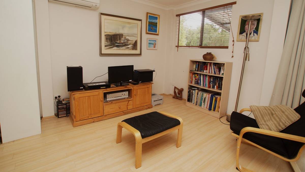 616 Southern Estuary Road, Lake Clifton, WA 6215 AUS