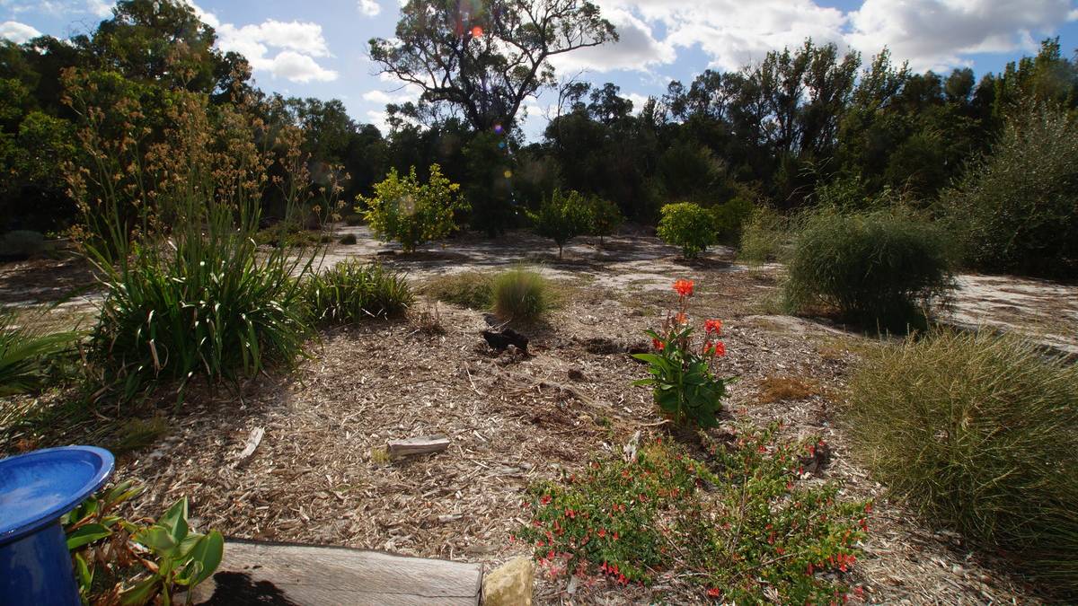 616 Southern Estuary Road, Lake Clifton, WA 6215 AUS