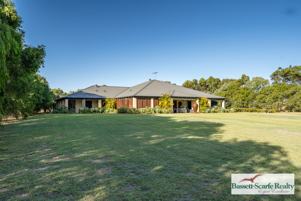68 Lazenby Avenue, Ravenswood - Thumbnail 6