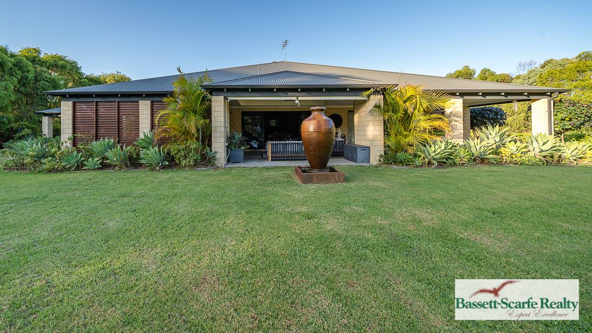 68 Lazenby Avenue, Ravenswood, WA 6208 AUS