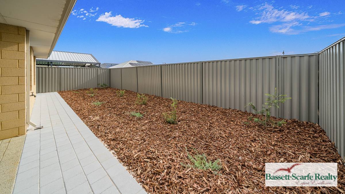 42 Pegus Meander, South Yunderup, WA 6208 AUS