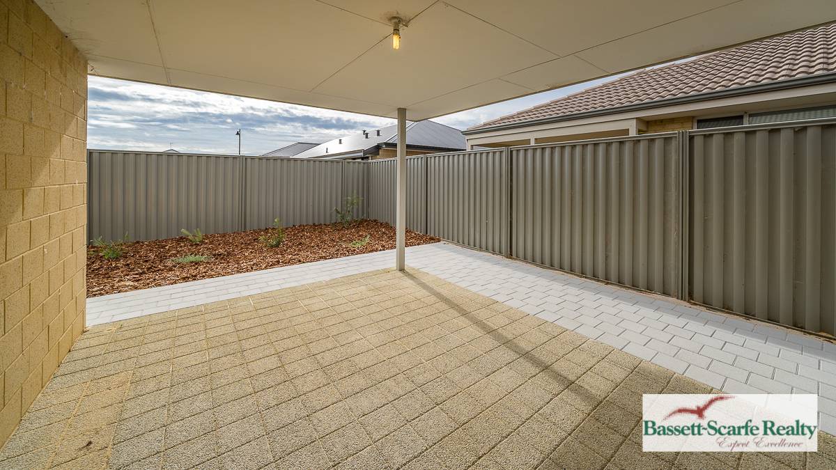 42 Pegus Meander, South Yunderup, WA 6208 AUS