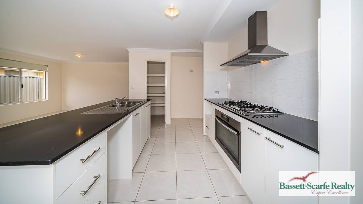 42 Pegus Meander, South Yunderup, WA 6208 AUS