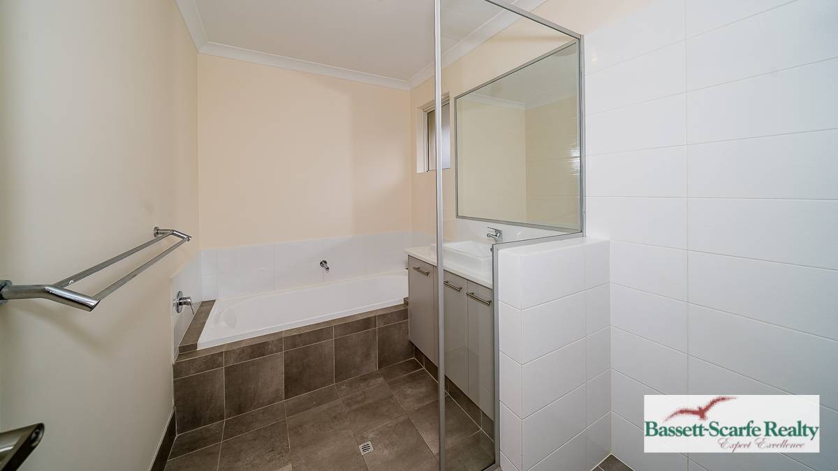 42 Pegus Meander, South Yunderup, WA 6208 AUS