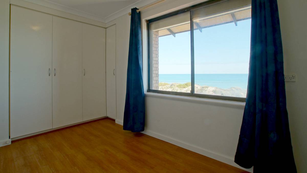 2/35A Halls Head Parade, Halls Head, WA 6210 AUS